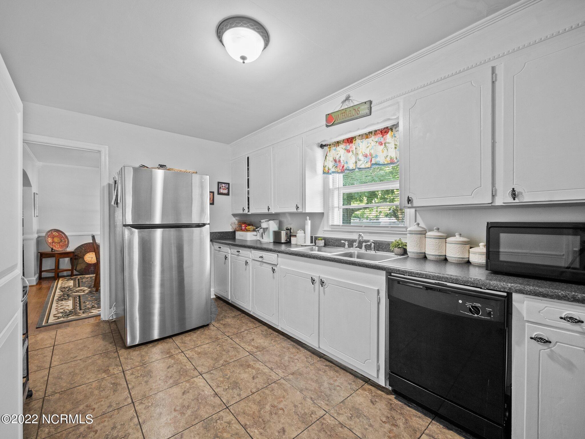 301 West 3rd Street Ayden, NC 28513 - Photo 8 of 31 20-web-or-mls-P8260014