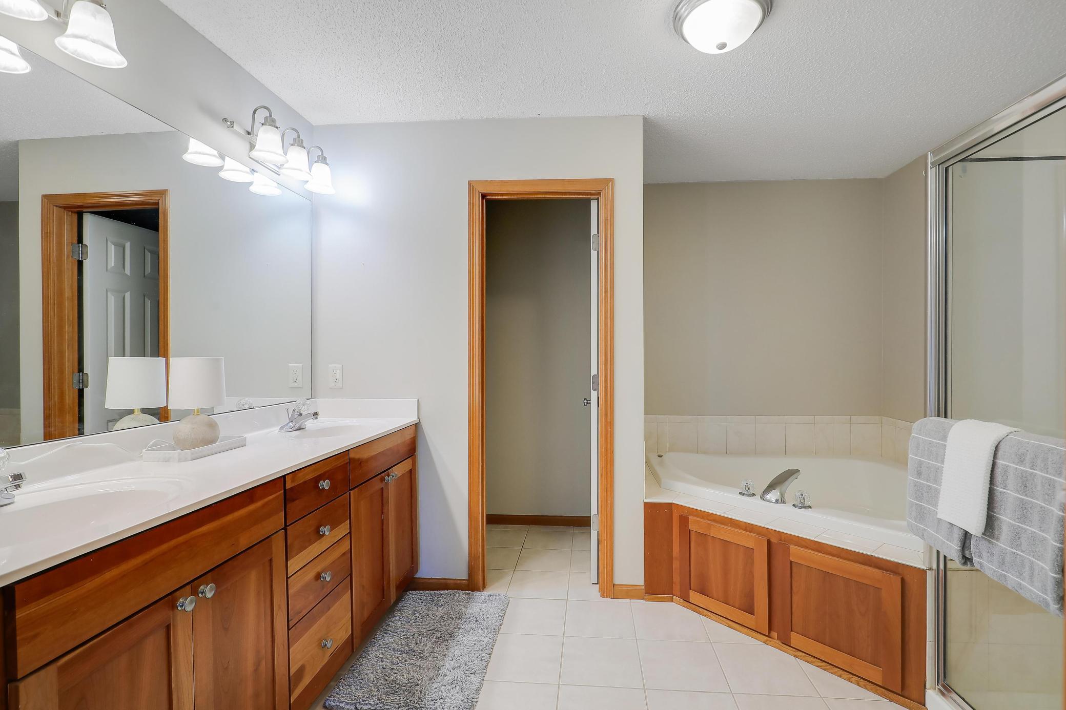 18915 Inca Avenue Lakeville, MN 55044 - Photo 13 of 39