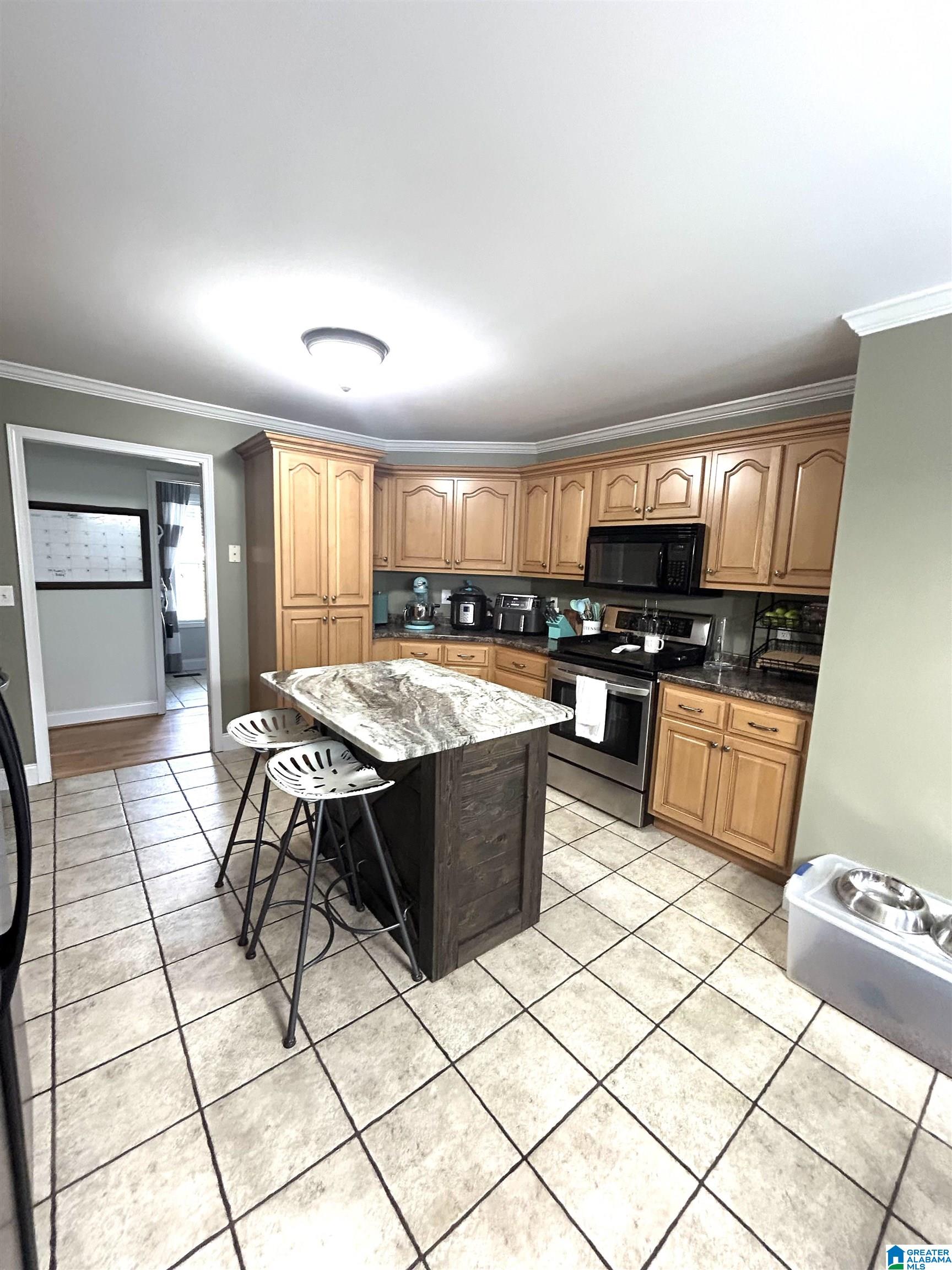218 Greystone Drive Oneonta, AL 35121 - Photo 2 of 25