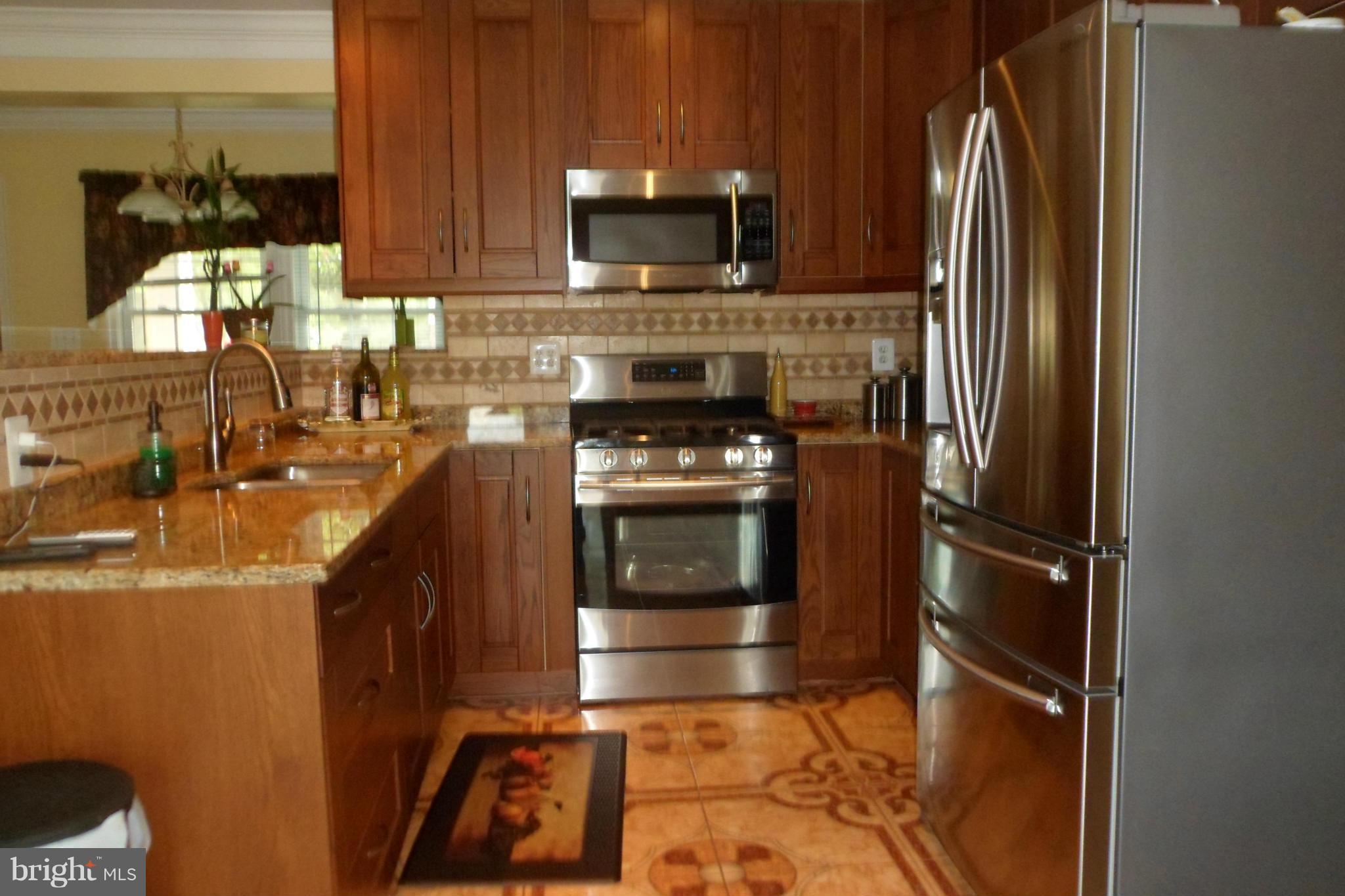 5215 Montgomery Street Springfield, VA 22151 - Photo 2 of 28 Kitchen