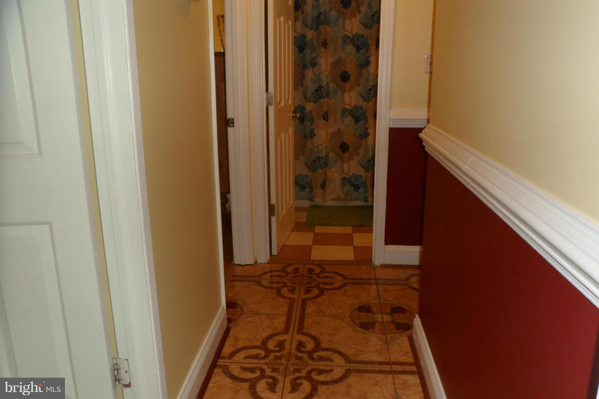 5215 Montgomery Street Springfield, VA 22151 - Photo 19 of 28 Interior (General)