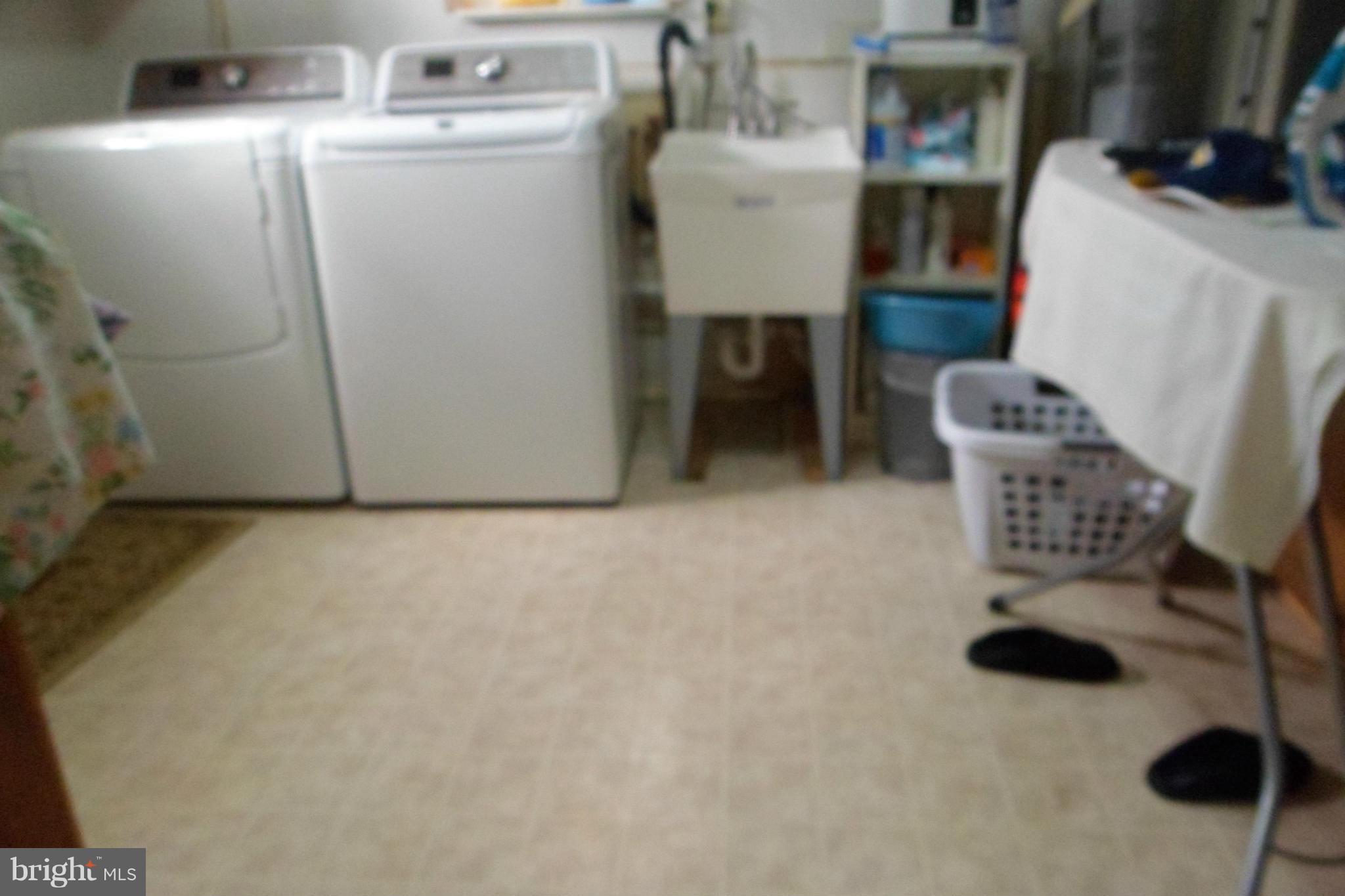 5215 Montgomery Street Springfield, VA 22151 - Photo 9 of 28 Interior (General)