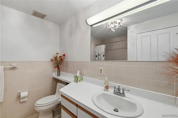 $665,000 | 801 Admirals Walk, Buffalo, NY 14202