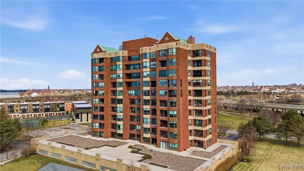 $665,000 | 801 Admirals Walk, Buffalo, NY 14202