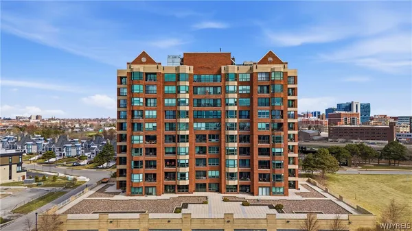 $665,000 | 801 Admirals Walk, Buffalo, NY 14202