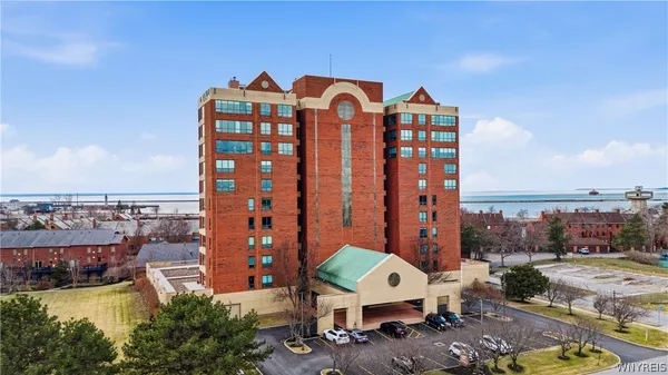 $665,000 | 801 Admirals Walk, Buffalo, NY 14202