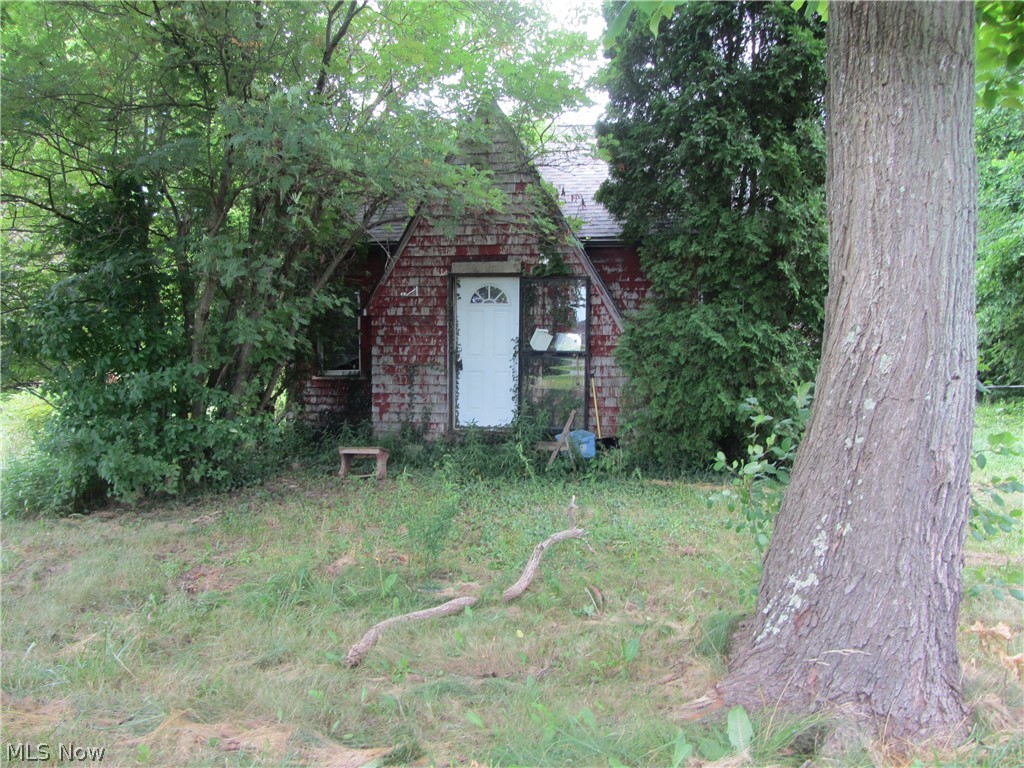 3374 Hewitt Gifford Road Southwest Warren, OH 44481 - Photo 1 of 13