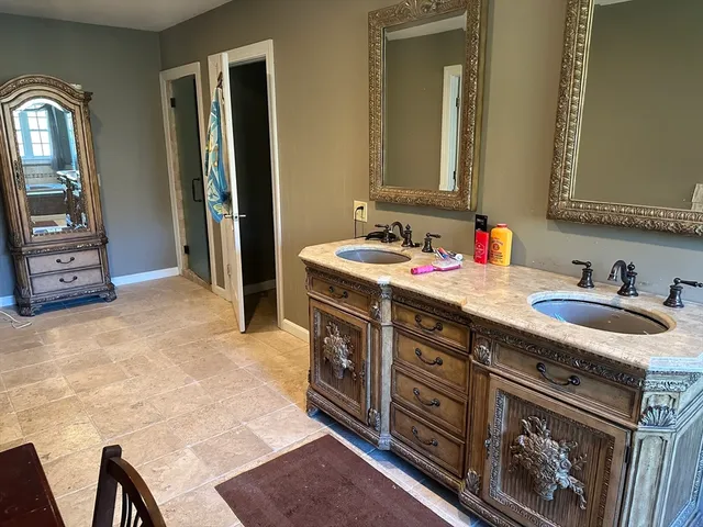 $1,932,000 | 48 Sanborn Road, East Kingston, NH 03827