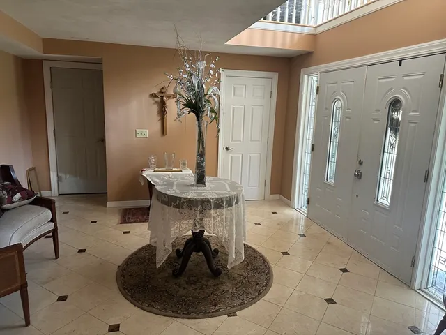 $1,932,000 | 48 Sanborn Road, East Kingston, NH 03827