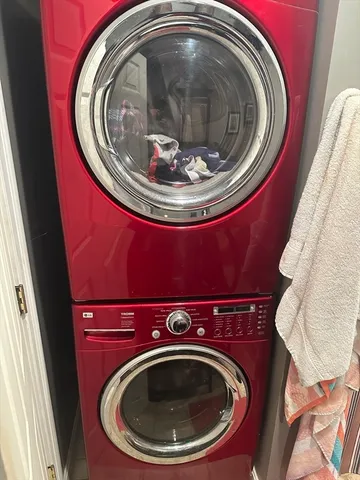 $1,932,000 | 48 Sanborn Road, East Kingston, NH 03827