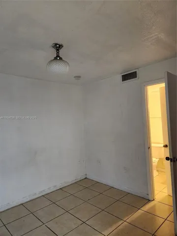 $1,800 | 19715 Southwest 114th Avenue, Unit 157, Miami, FL 33157