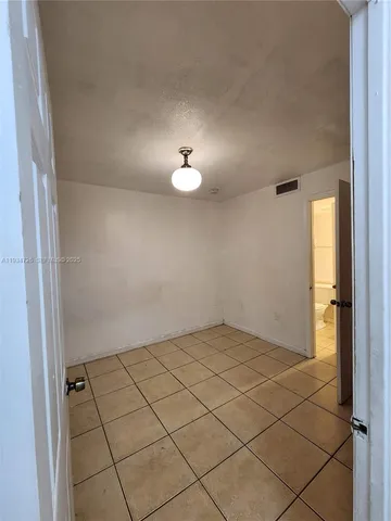 $1,800 | 19715 Southwest 114th Avenue, Unit 157, Miami, FL 33157