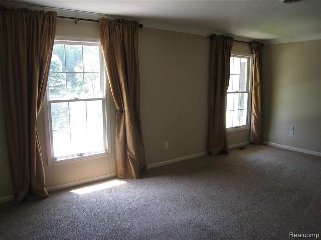 908 Ravine Terrace Rochester, MI 48307 - Photo 12 of 22