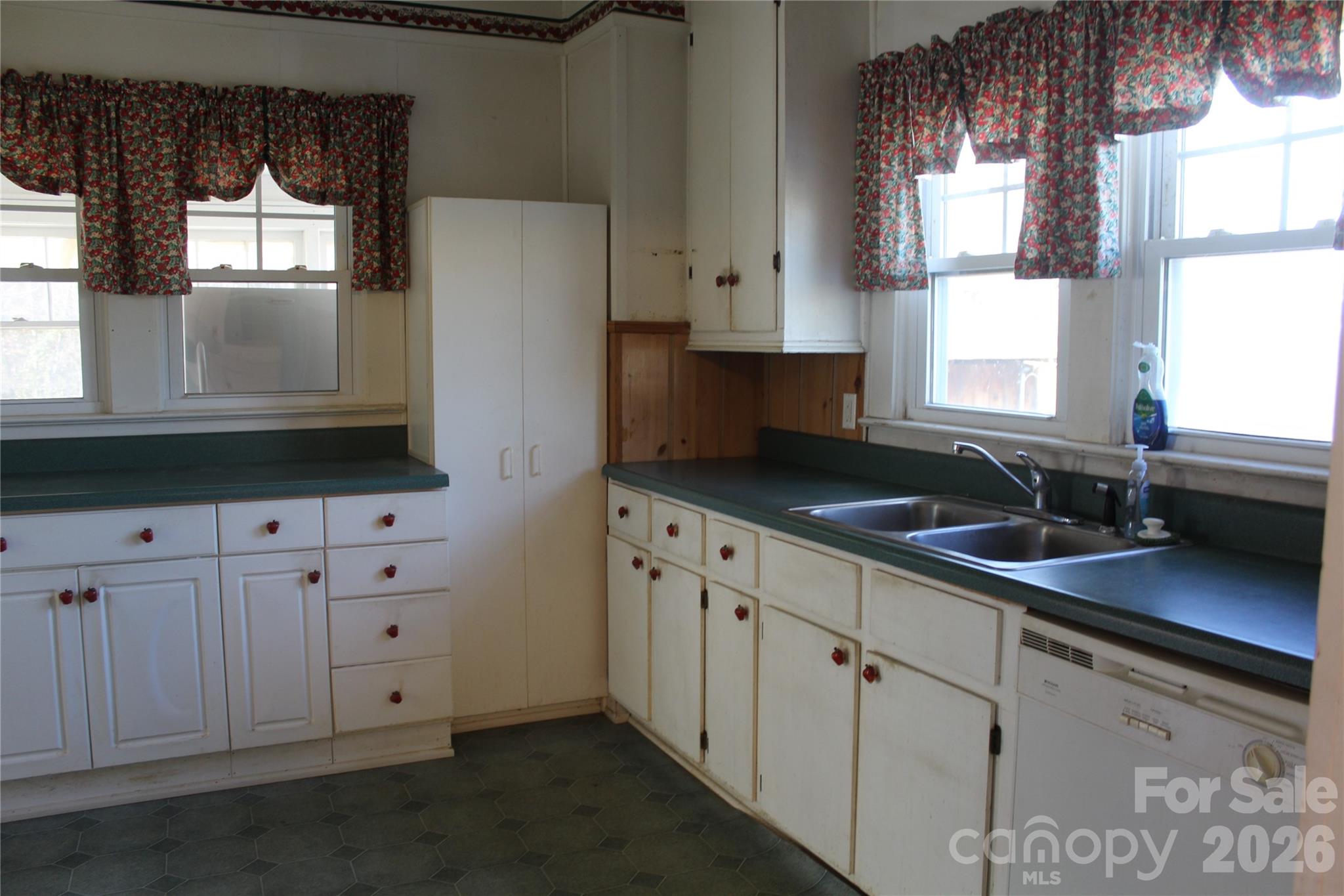 113 Williams Street Morganton, NC 28655 - Photo 10 of 19