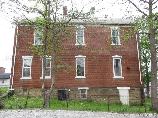 $185,000 | 1009 Swanwick Street, Chester, IL 62233