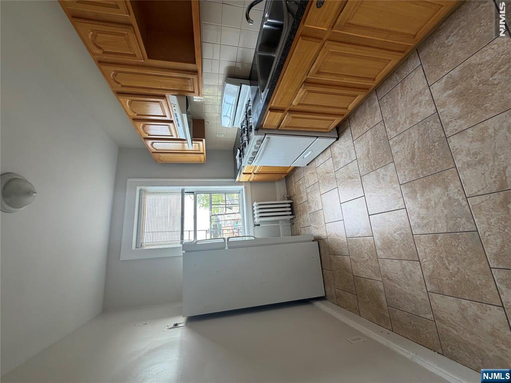 311 Queen Anne Road, Unit 45 Teaneck, NJ 07666 - Photo 2 of 6