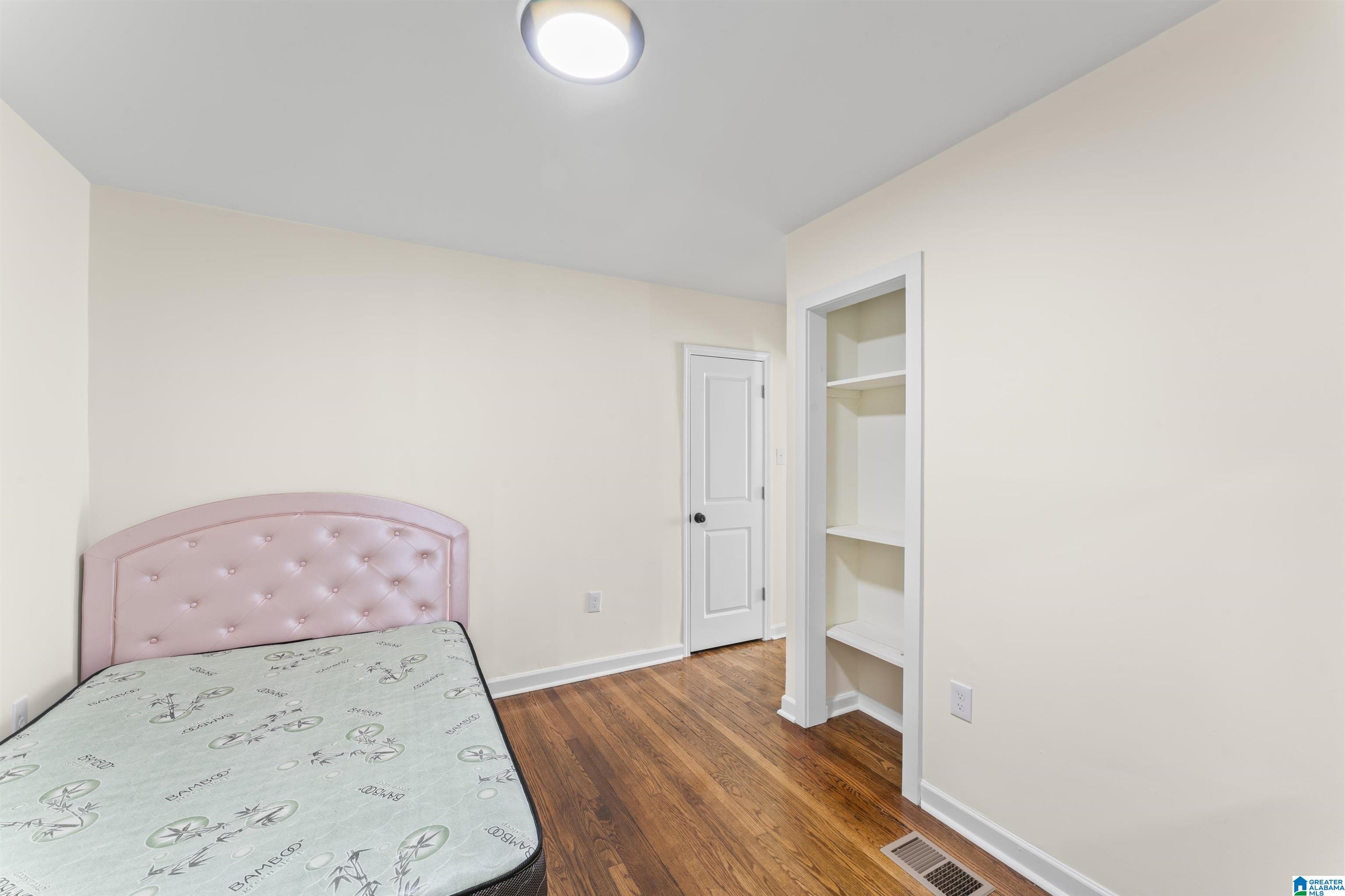 205 14th Court Birmingham, AL 35204 - Photo 13 of 28