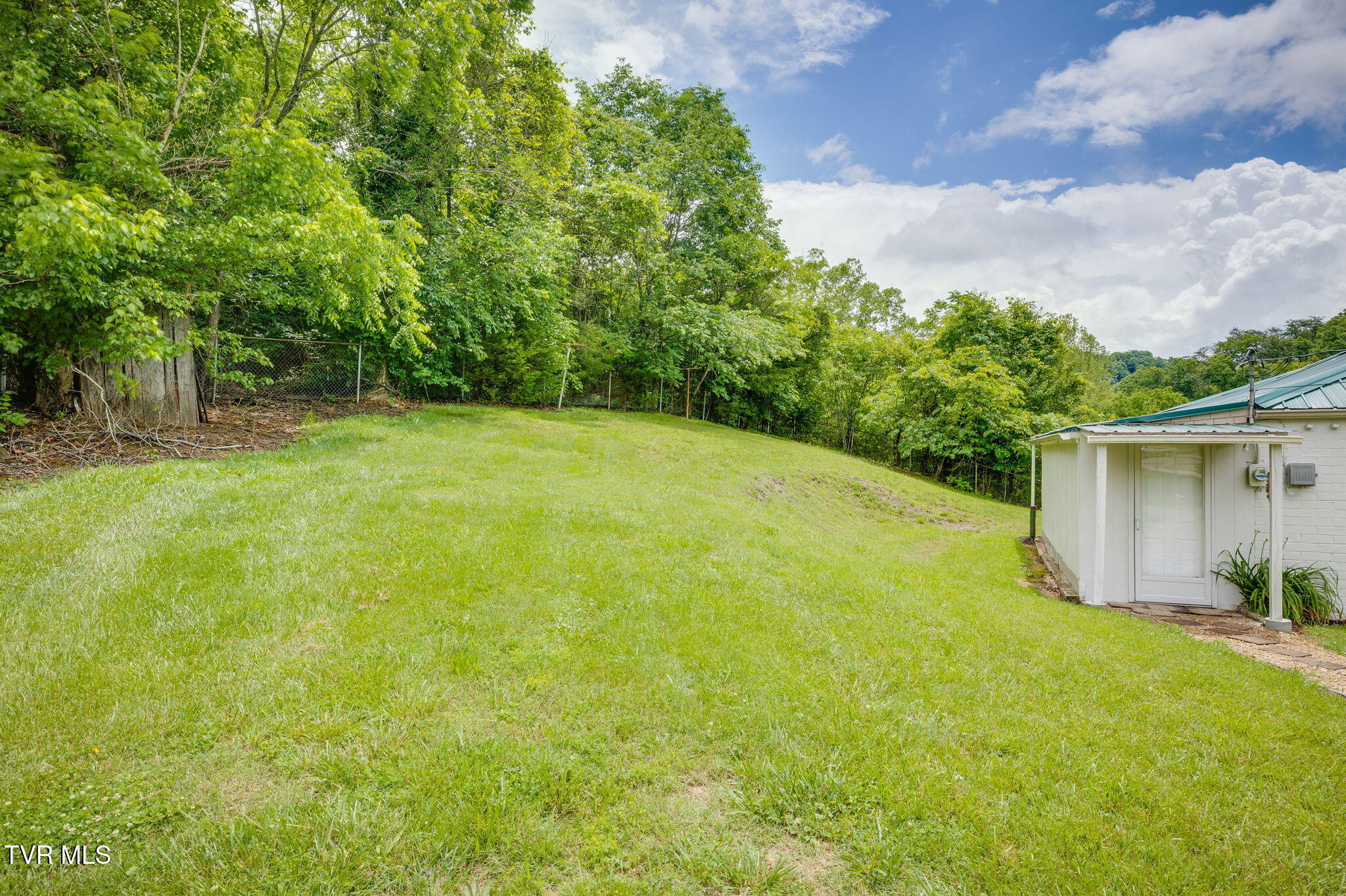 2220 Little Valley Road Kingsport, TN 37660 - Photo 23 of 29 023