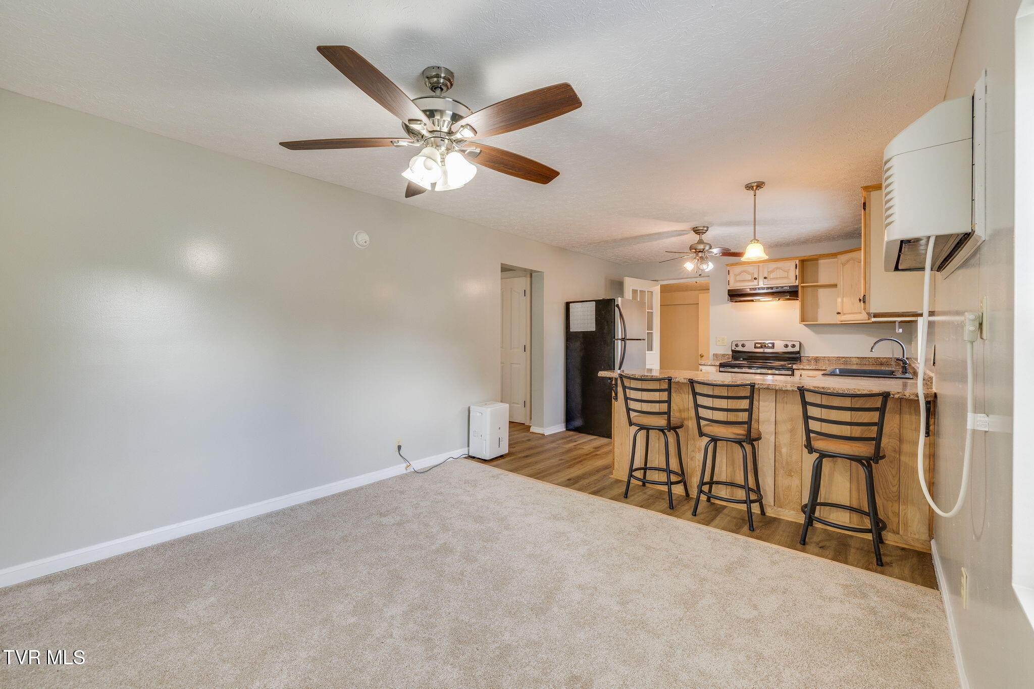2220 Little Valley Road Kingsport, TN 37660 - Photo 9 of 29 009