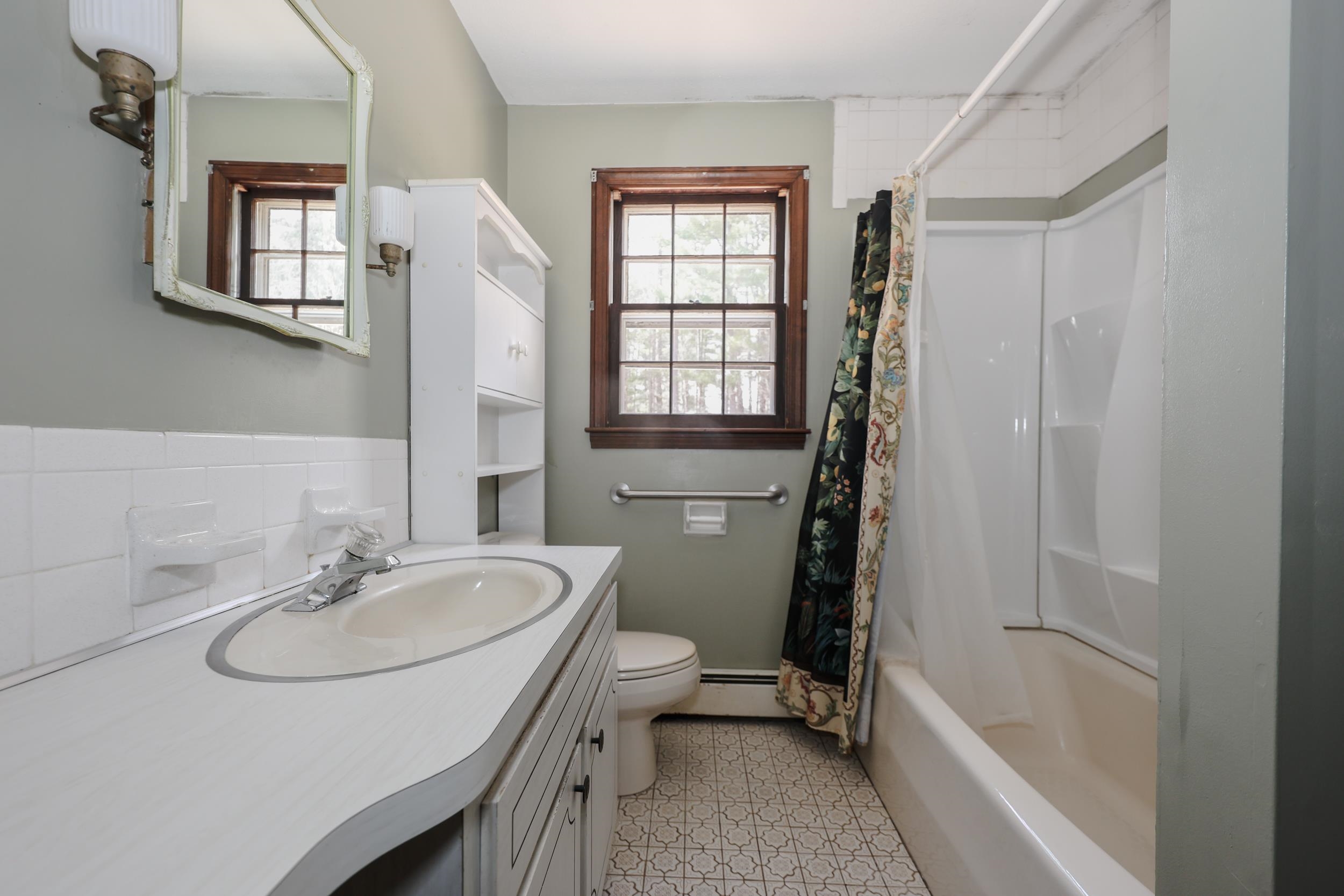 12 Forest Lane Litchfield, NH 03052 - Photo 16 of 32