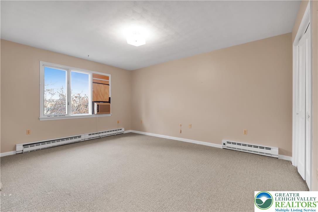 589 North Main Street Luzerne County, PA 18705 - Photo 40 of 53 an empty room with a window