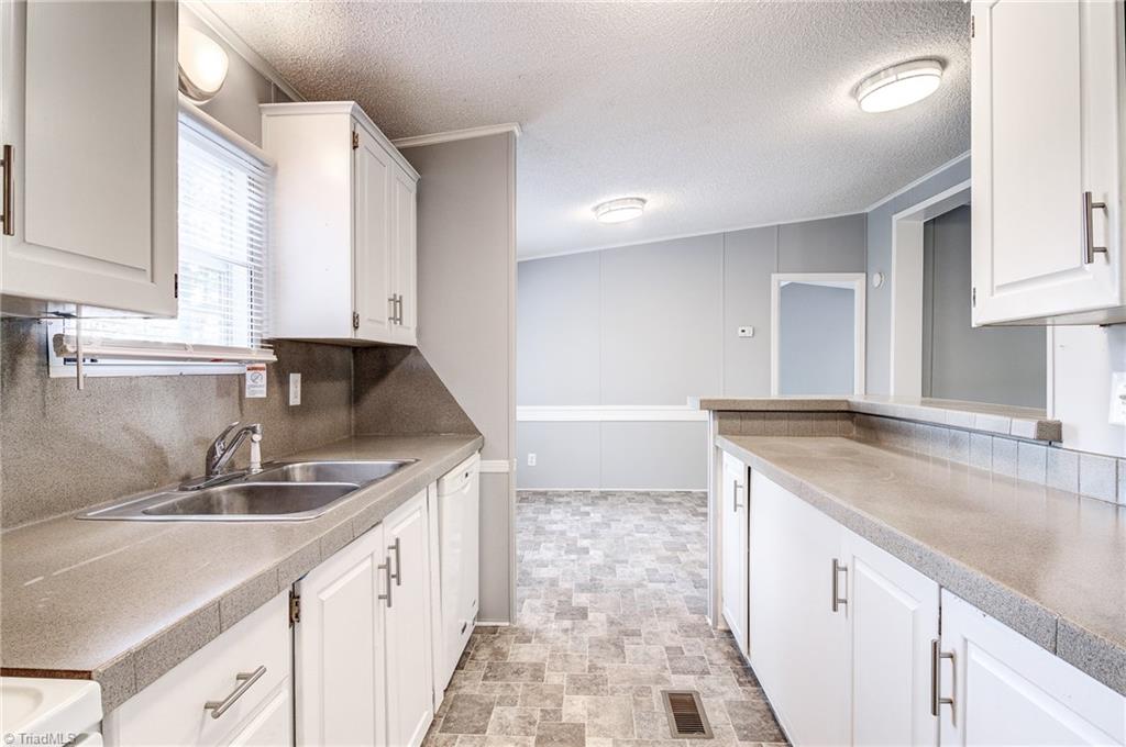 5026 Summerset Road Randleman, NC 27317 - Photo 18 of 30