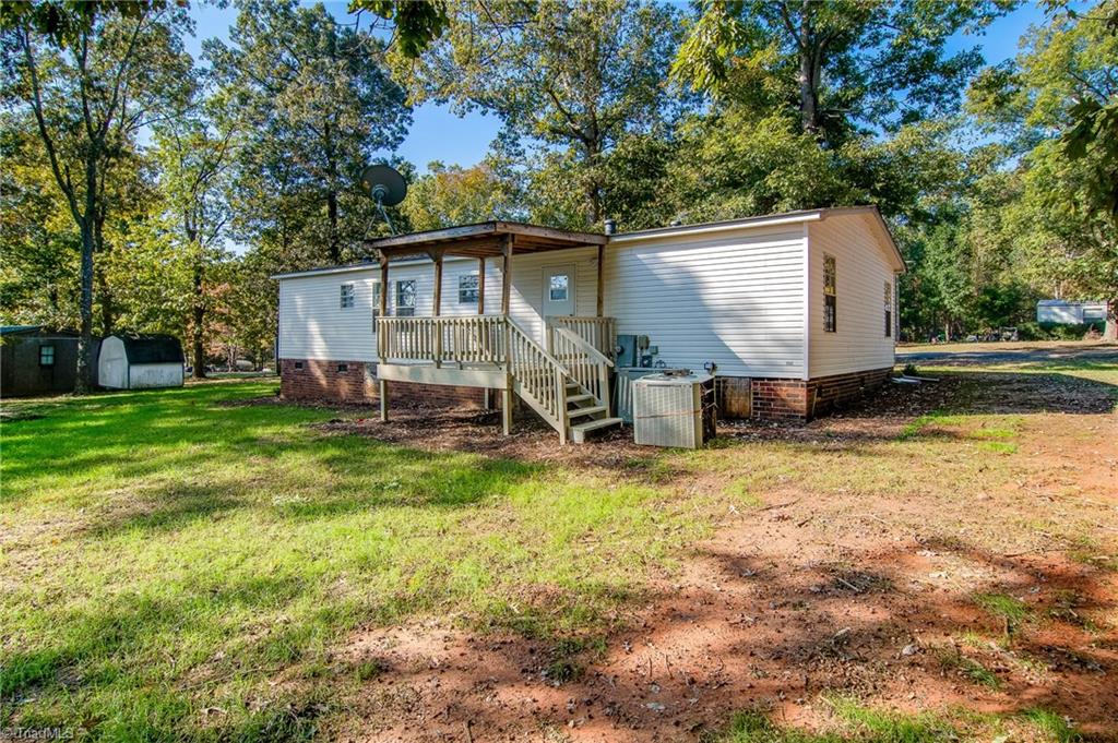 5026 Summerset Road Randleman, NC 27317 - Photo 4 of 30