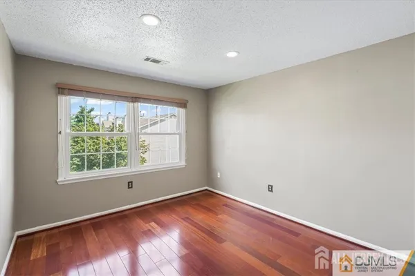 $3,100 | 834 Edpas Road, New Brunswick, NJ 08901