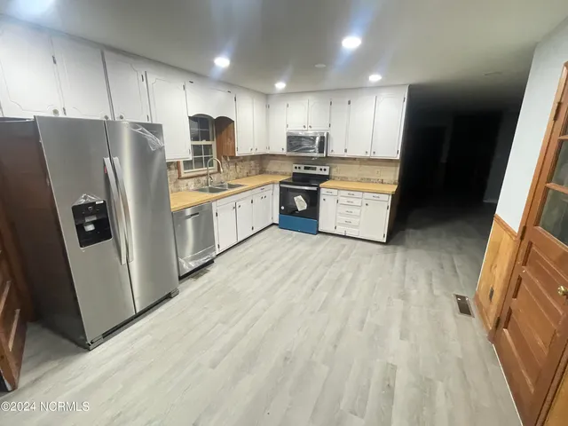 $279,900 | 3202 Us 13 Street South, Goldsboro, NC 27530