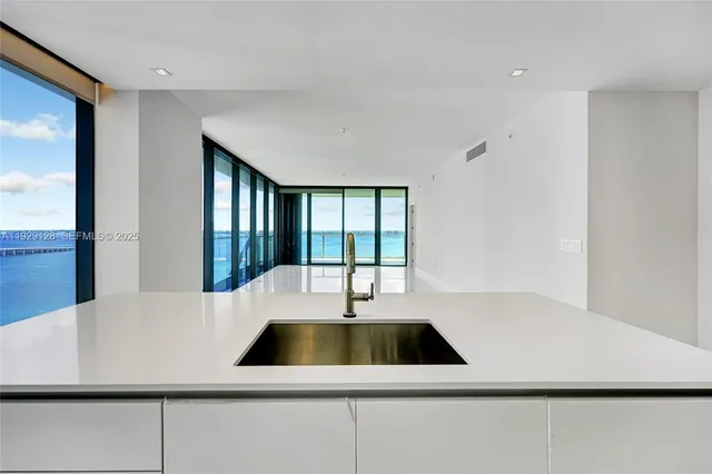 $13,500 | 700 Northeast 24th Street, Unit 2901, Miami, FL 33137