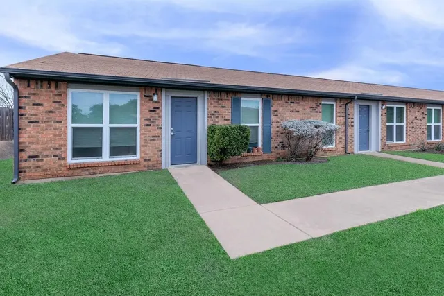 $948 | 900 Westwood Drive, Round Rock, TX 78681