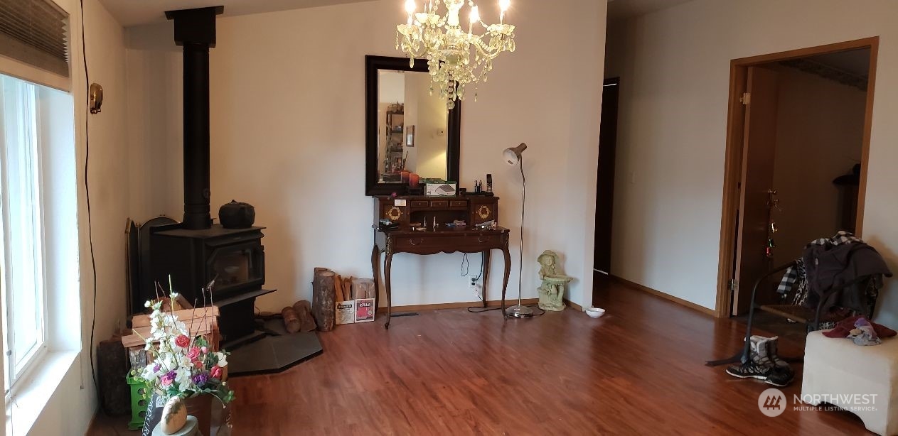 520 Willow Drive, Unit 111 Enumclaw, WA 98022 - Photo 8 of 26 a view of a entryway with wooden floor