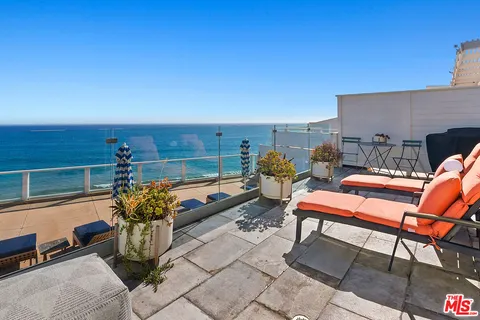 $2,145,000 | 27400 Pacific Coast Highway, Unit 108, Malibu, CA 90265