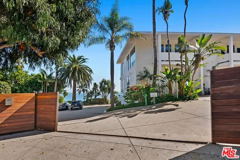 $2,145,000 | 27400 Pacific Coast Highway, Unit 108, Malibu, CA 90265