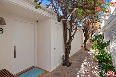 $2,145,000 | 27400 Pacific Coast Highway, Unit 108, Malibu, CA 90265