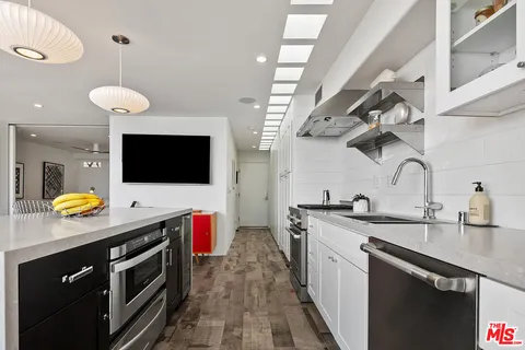 $2,145,000 | 27400 Pacific Coast Highway, Unit 108, Malibu, CA 90265