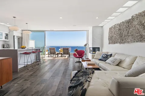 $2,145,000 | 27400 Pacific Coast Highway, Unit 108, Malibu, CA 90265