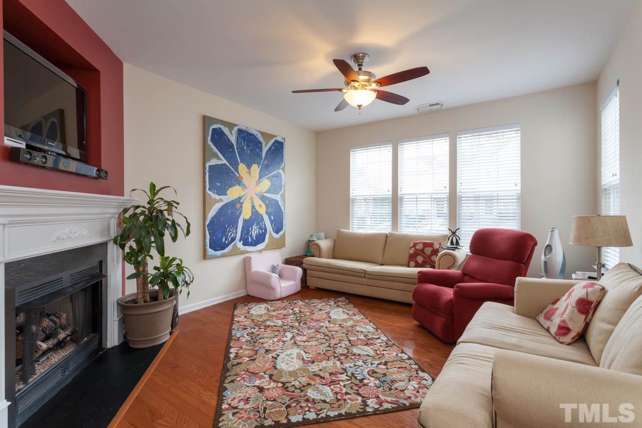 5330 Silver Moon Lane Raleigh, NC 27606 - Photo 5 of 19 Gallery Image 5