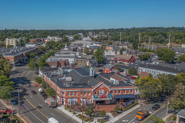 a view of house with a outdoor space