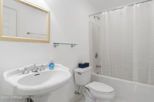 $3,000 | 3567 East Medinah Avenue, Southport, NC 28461