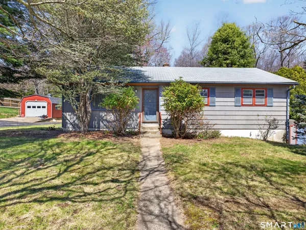 $320,000 | 34 Riched Lane, Montville, CT 06382