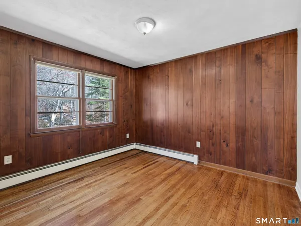 $320,000 | 34 Riched Lane, Montville, CT 06382