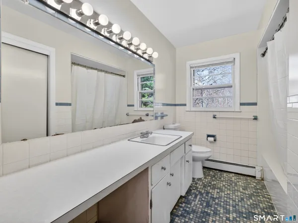 $320,000 | 34 Riched Lane, Montville, CT 06382