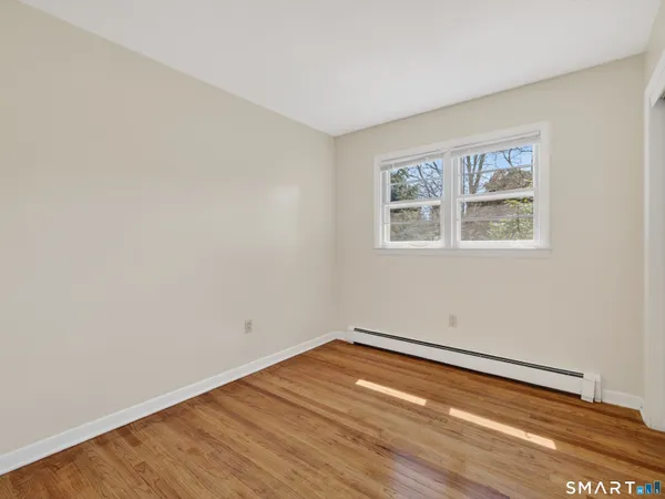 $320,000 | 34 Riched Lane, Montville, CT 06382