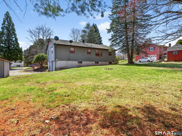 $320,000 | 34 Riched Lane, Montville, CT 06382