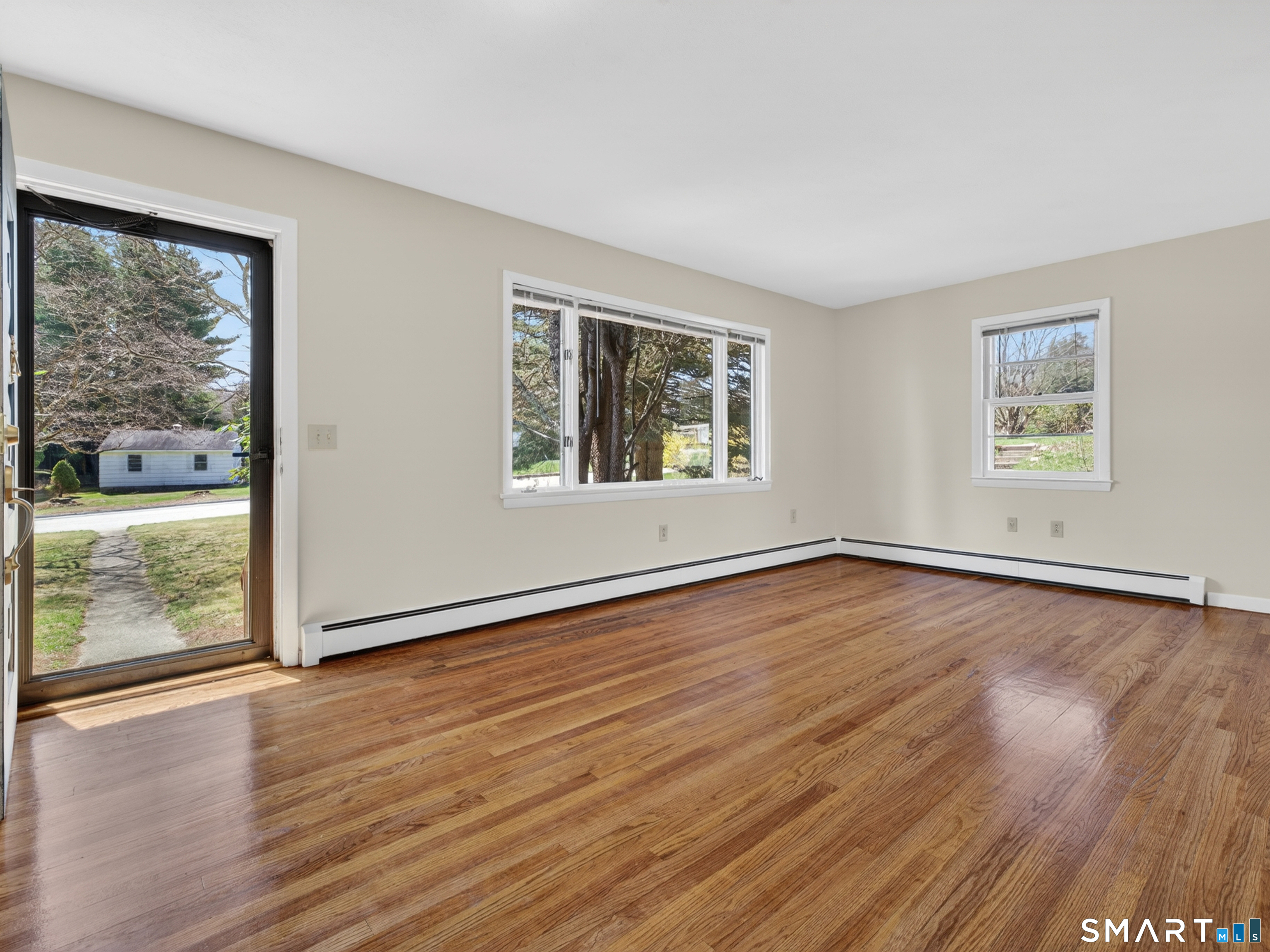 34 Riched Lane Montville, CT 06382 - Photo 4 of 38 Lots of natural lighting