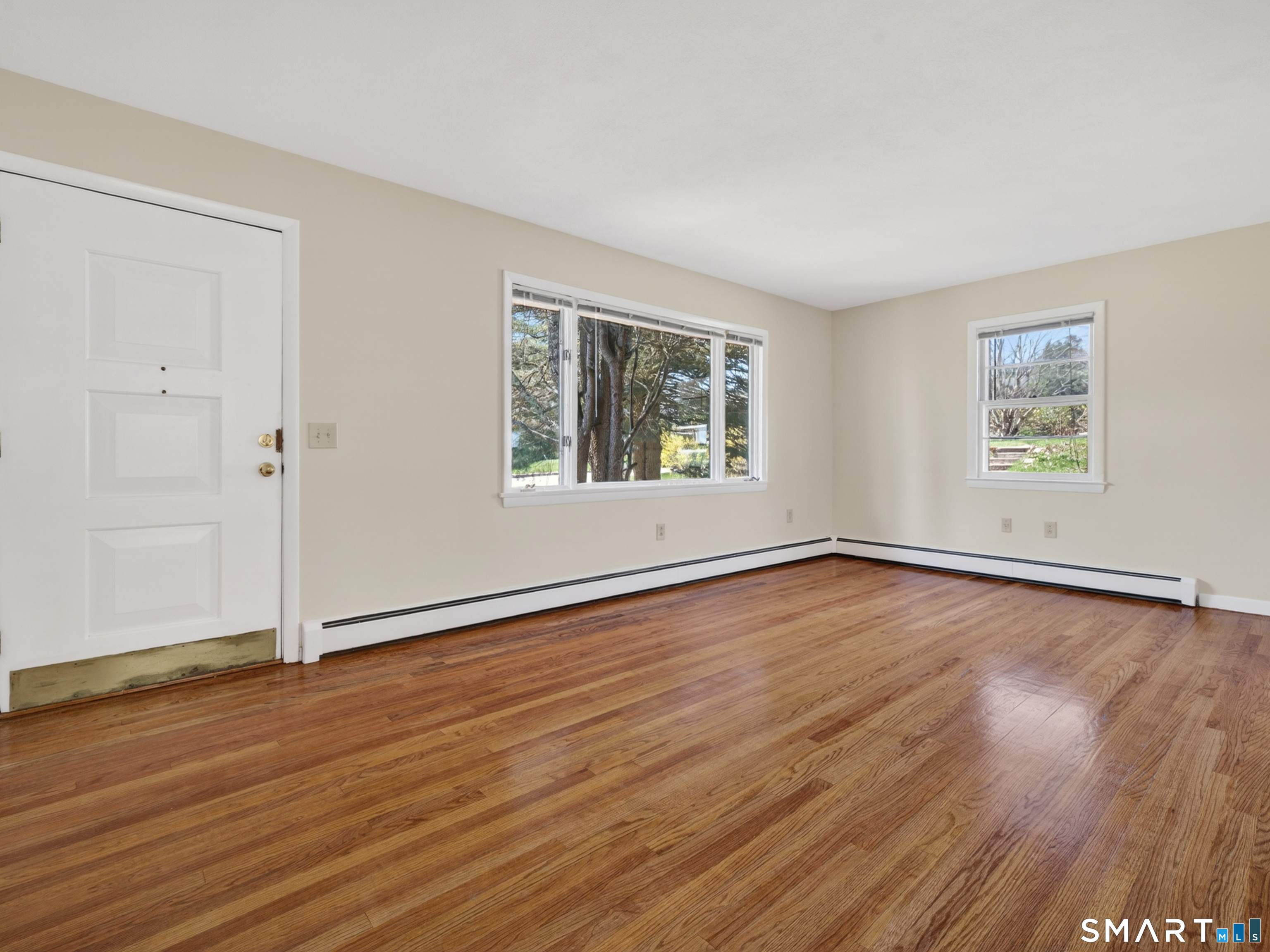 34 Riched Lane Montville, CT 06382 - Photo 5 of 38 Large living room
