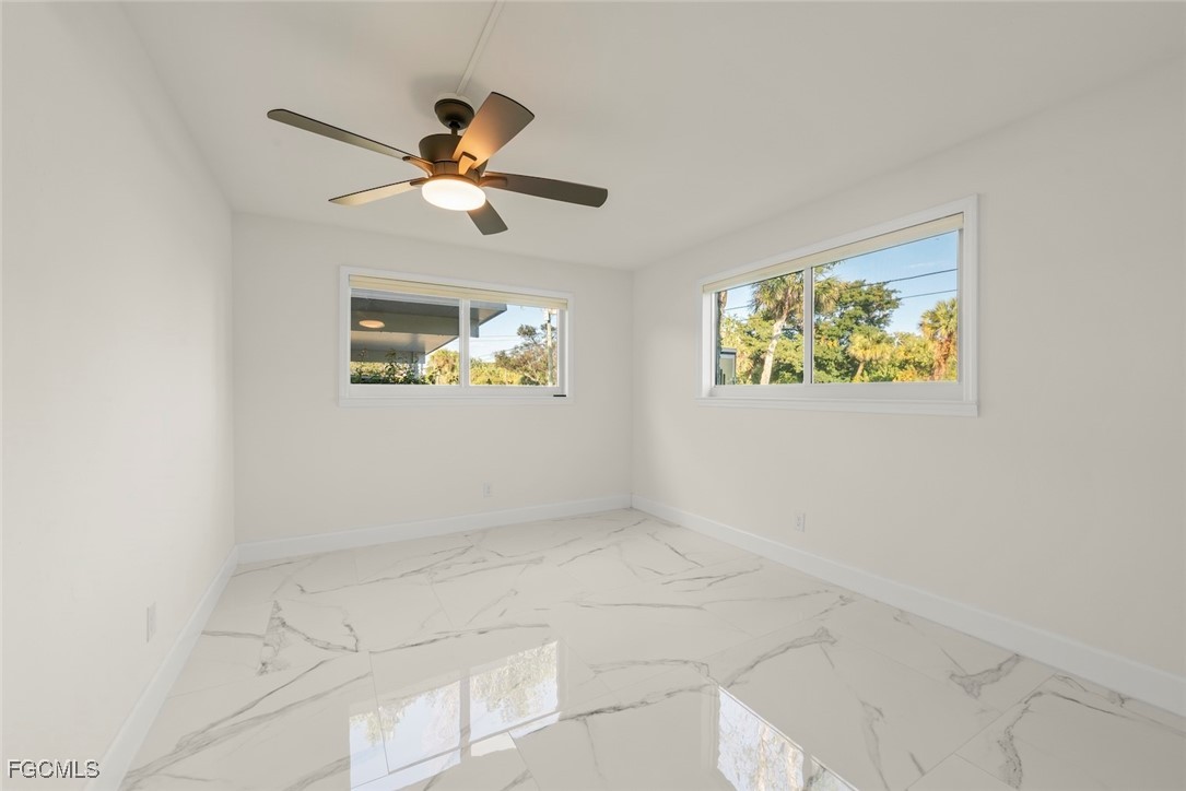 561 Periwinkle Way, Unit E4 Sanibel, FL 33957 - Photo 26 of 32