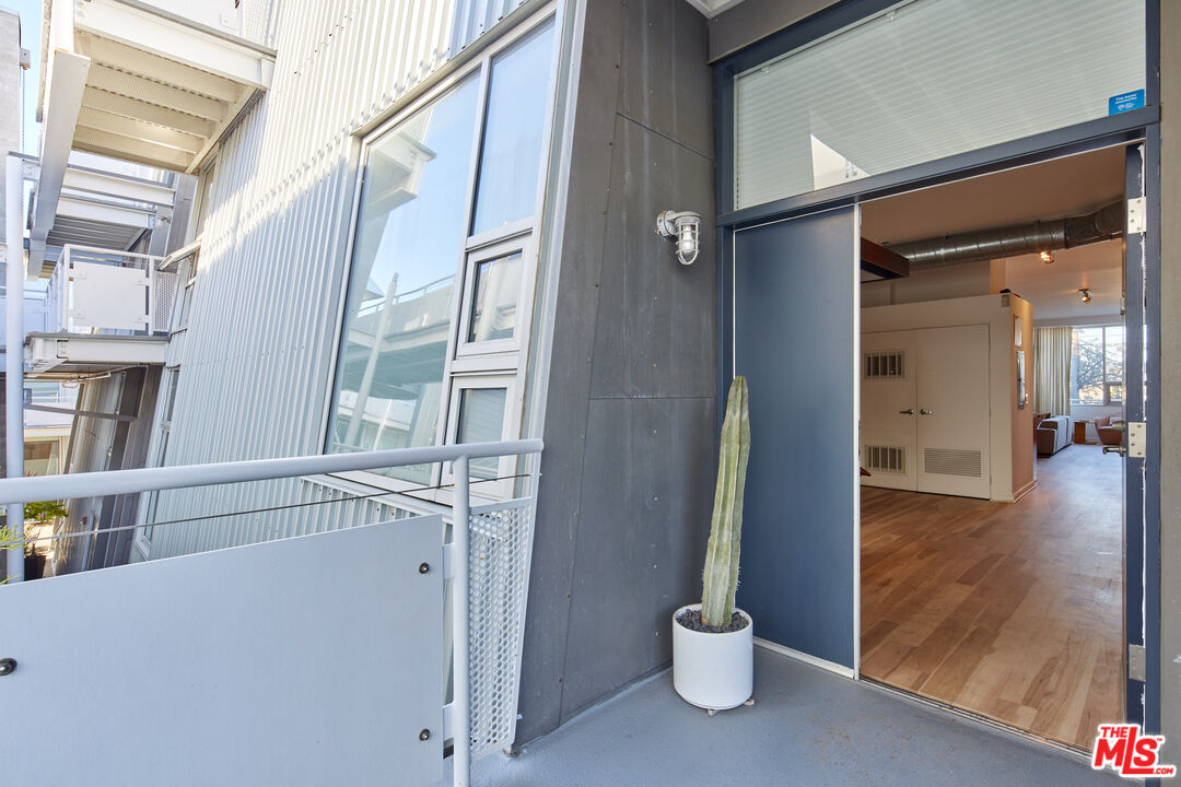 a view of an entryway