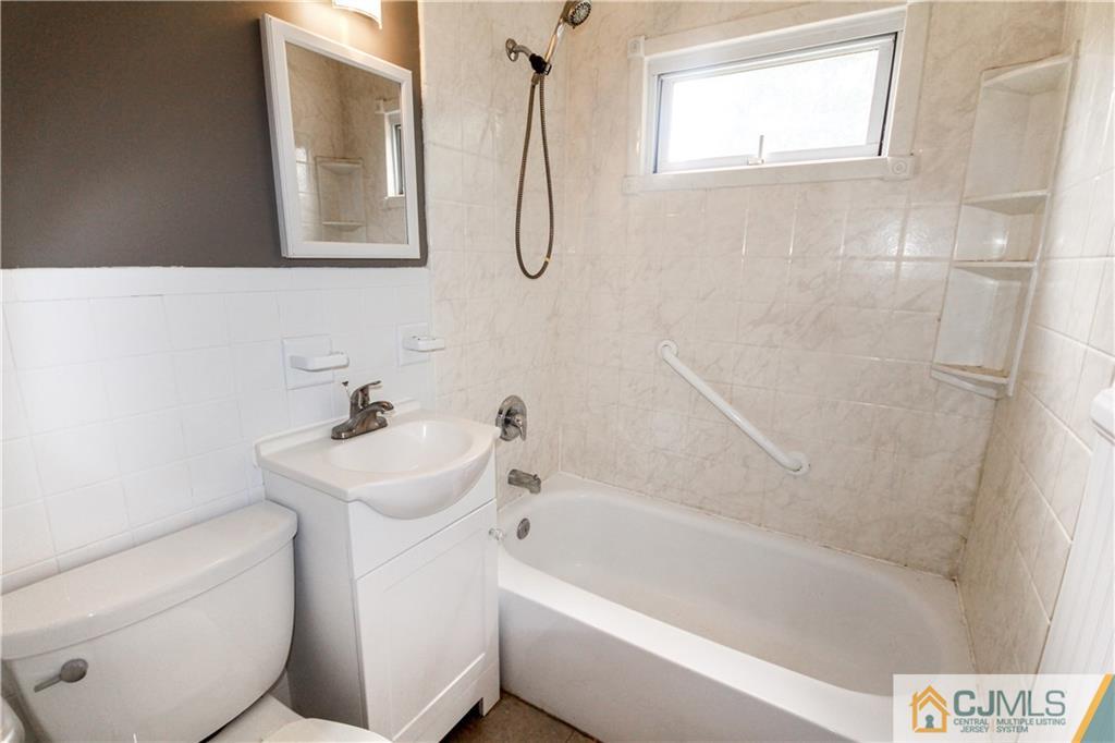 147 Summerhill Road East Brunswick, NJ 08816 - Photo 13 of 22 Gallery Image 13
